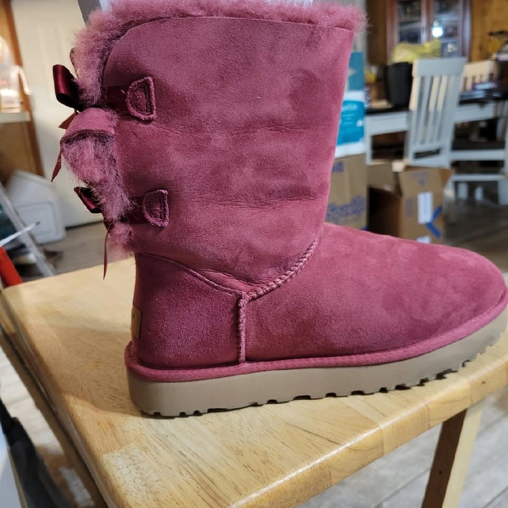 UGG Women's Berry Suede Winter Boots